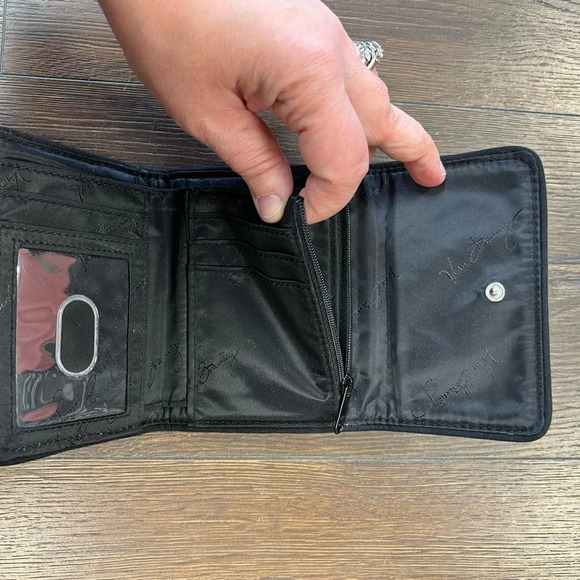 Vera Bradley Wallet - Picture 4 of 5
